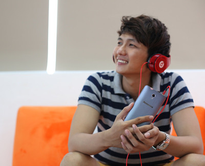 “Sành điệu – hàng hiệu” với smartphone ảnh 2