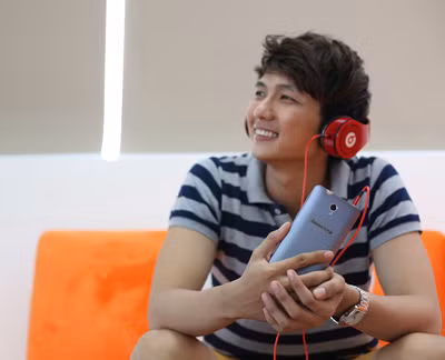 “Sành điệu – hàng hiệu” với smartphone ảnh 2 “Sành điệu – hàng hiệu” với smartphone ảnh 2