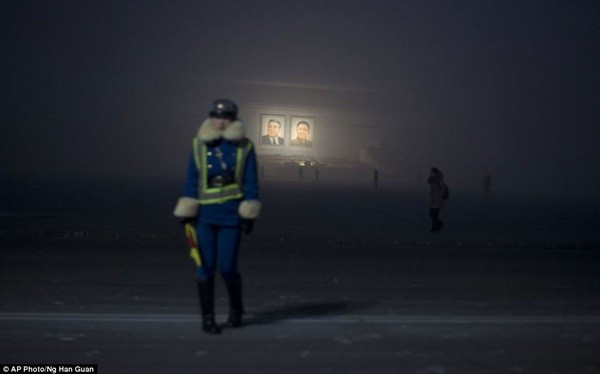 Nữ cảnh sát giao thông tại Bình Nhưỡng