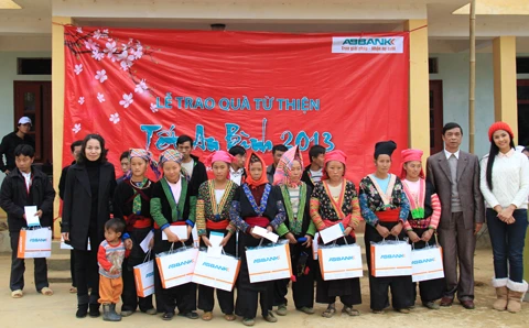 Hoa hậu Ngọc Hân là gương mặt đại diện cho chiến dịch từ thiện “Tết An Bình” của ngân hàng ABBank. Ảnh: Trường Phong