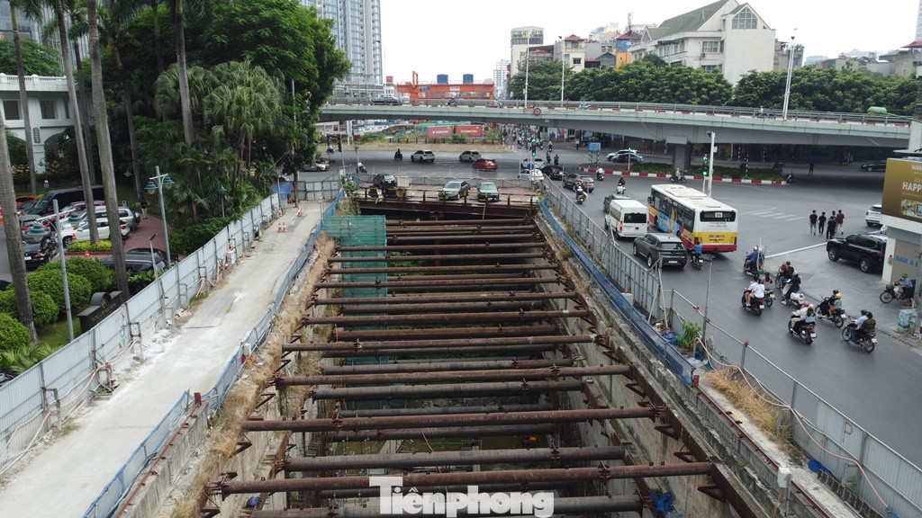 Với đoạn đi ngầm có tiến độ hoàn thành sau năm 2023 và các nhà thầu đang thi công ở các hạng mục ngầm bên dưới mặt đất