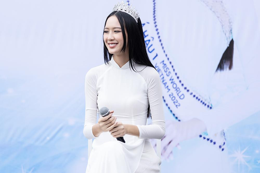 Á hậu Lê Nguyễn Bảo Ngọc về thăm quê nhà ở Cần Thơ. Ảnh: SV.