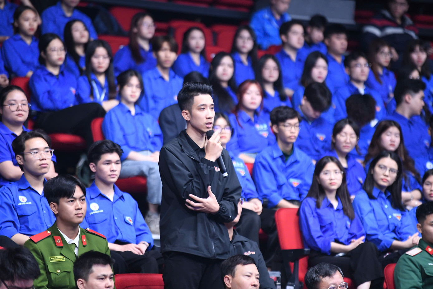Anh Phùng Quang Trung - Trưởng nhóm phục dựng ảnh Skyline, đề cử Gương mặt trẻ Việt Nam tiêu biểu 2024.