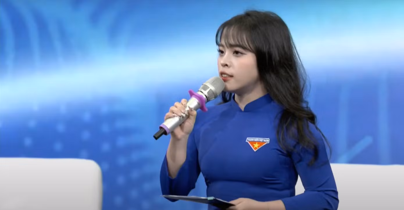 Chị Trần Thị Ngọc Anh - Phó Chủ tịch Hội LHTN Việt Nam phường Tứ Liên, quận Tây Hồ, TP Hà Nội.