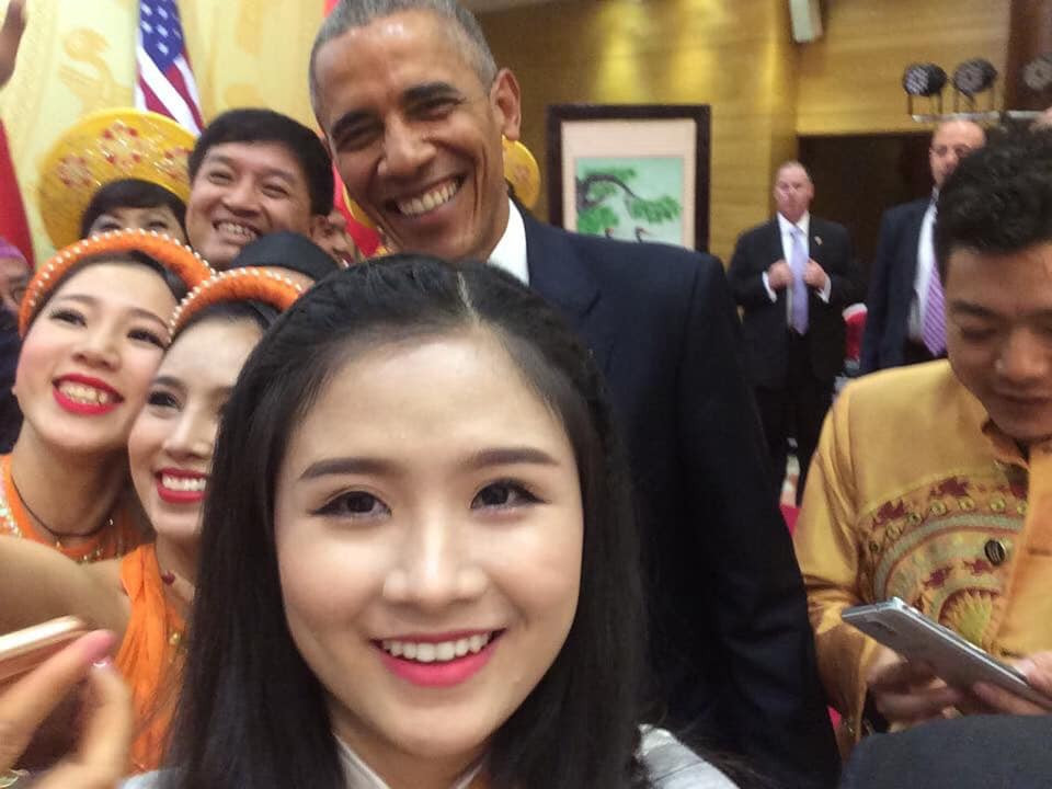 Phương Đông chụp ảnh cùng Tổng thống Mỹ Barack Obama Phương Đông chụp ảnh cùng Tổng thống Mỹ Barack Obama