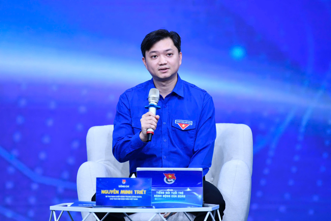 Anh Nguyễn Minh Triết - Bí thư T.Ư Đoàn, Chủ tịch T.Ư Hội SVVN chia sẻ tại Diễn đàn.