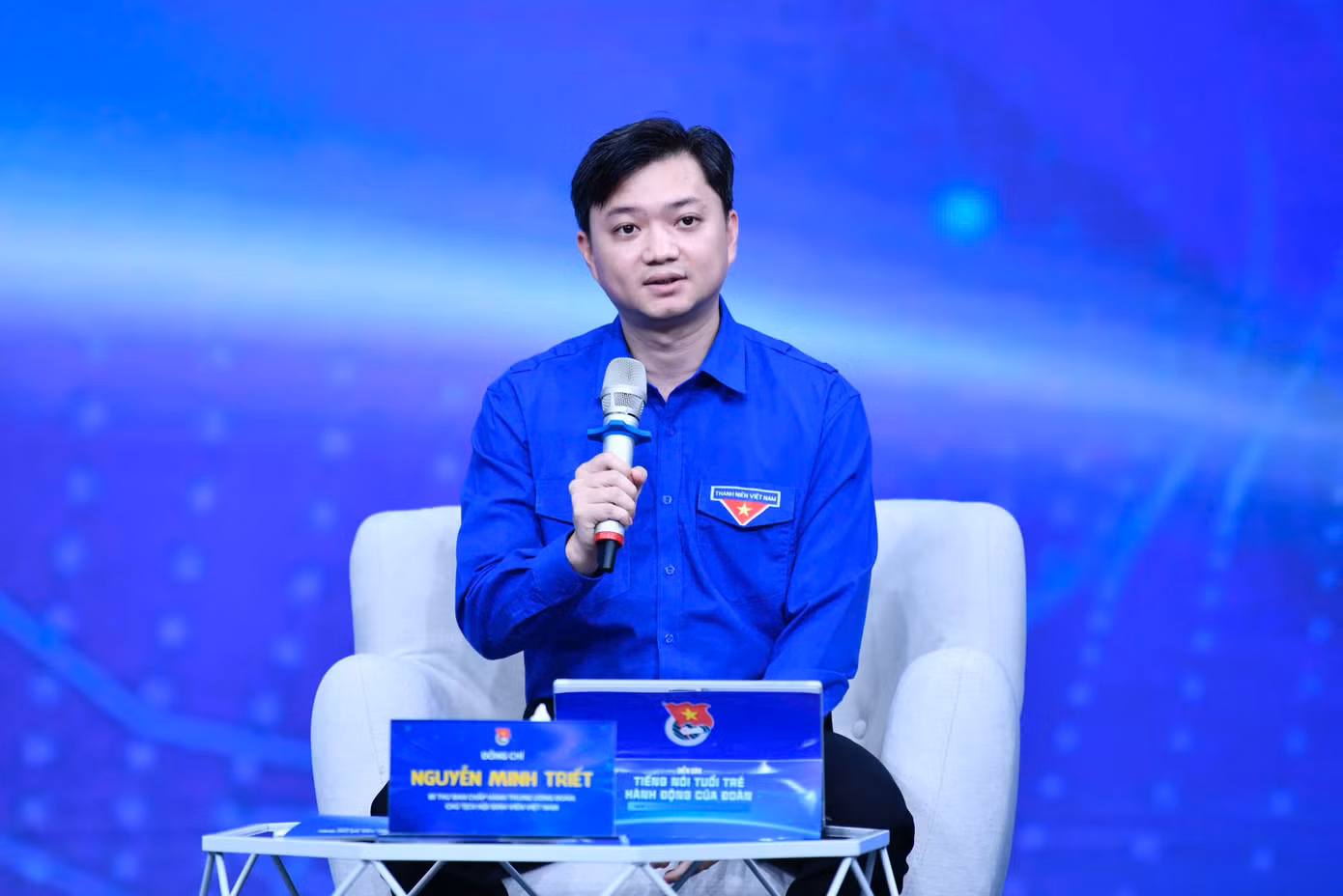 Anh Nguyễn Minh Triết - Bí thư T.Ư Đoàn, Chủ tịch T.Ư Hội SVVN chia sẻ tại Diễn đàn.