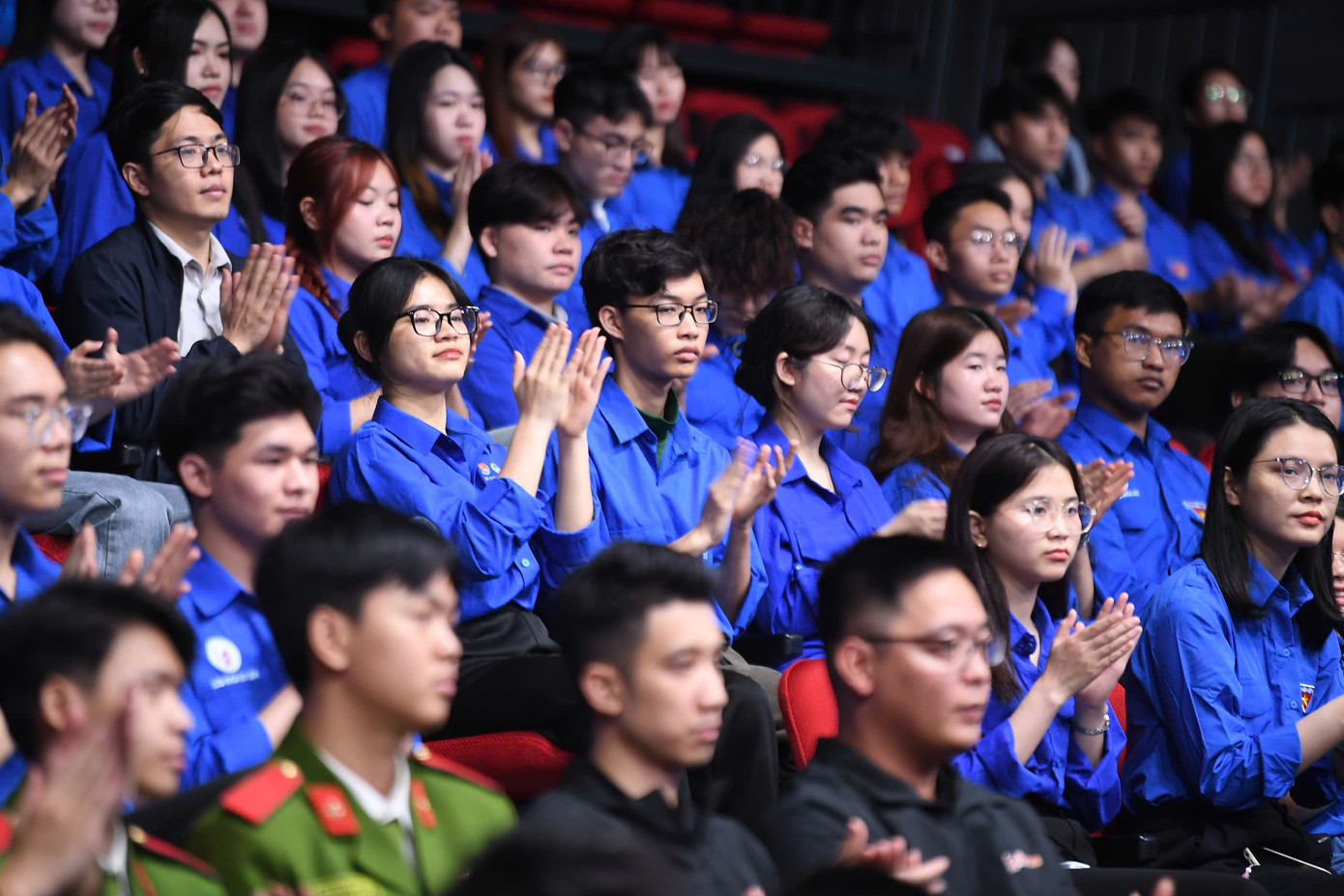 Đoàn viên, thanh niên tham dự Diễn đàn. Đoàn viên, thanh niên tham dự Diễn đàn.