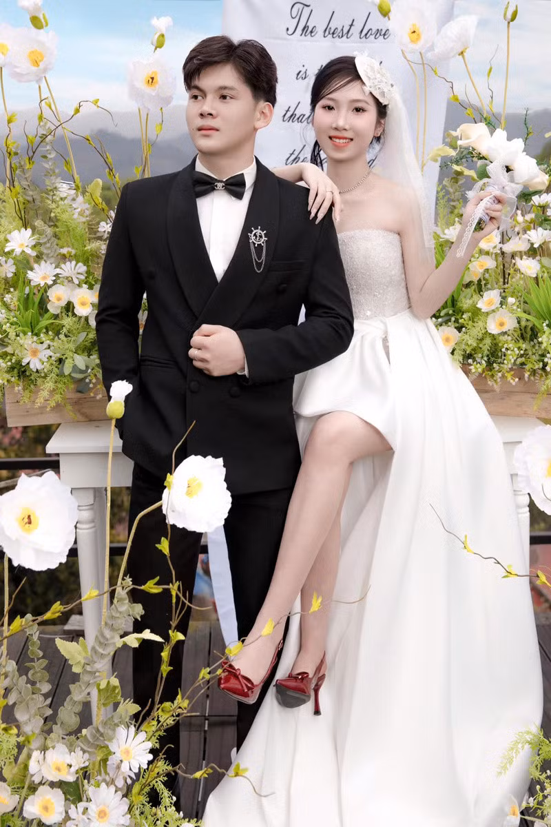 Cặp đôi có 6 năm quen nhau trước khi về chung một nhà.