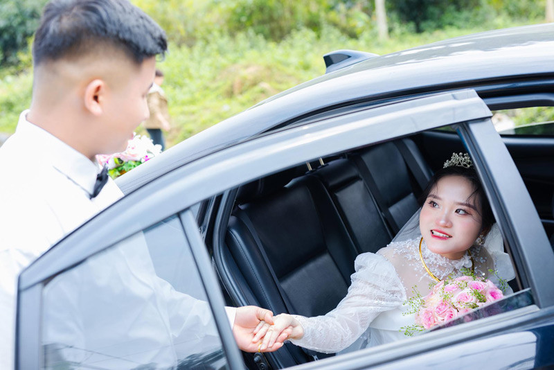 Duy từ Thanh Hóa vào Hà Tĩnh rước nàng về dinh. Duy từ Thanh Hóa vào Hà Tĩnh rước nàng về dinh.