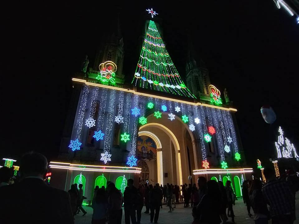 Rộn ràng không khí đón Giáng sinh 2018 ảnh 49