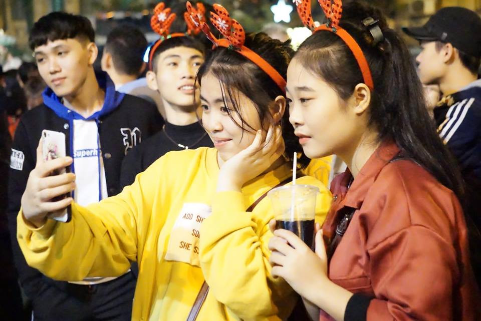 Rộn ràng không khí đón Giáng sinh 2018 ảnh 53