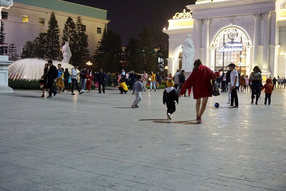 Rộn ràng không khí đón Giáng sinh 2018 ảnh 16