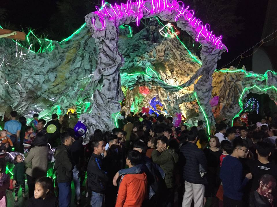 Rộn ràng không khí đón Giáng sinh 2018 ảnh 51