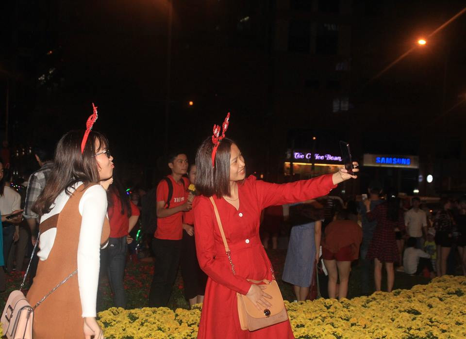 Rộn ràng không khí đón Giáng sinh 2018 ảnh 14