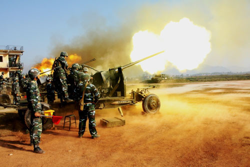  Pháo 57 li tiêu diệt mục tiêu