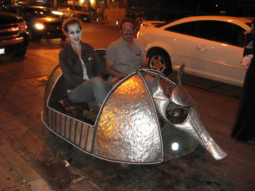 Xe thật đáng yêu, nhưng người đi cùng không đáng yêu cho lắm