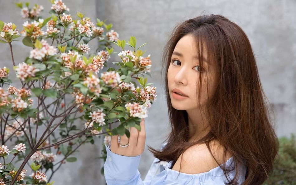 Lâm Tâm Như tươi trẻ rạng ngời ở tuổi tứ tuần ảnh 11