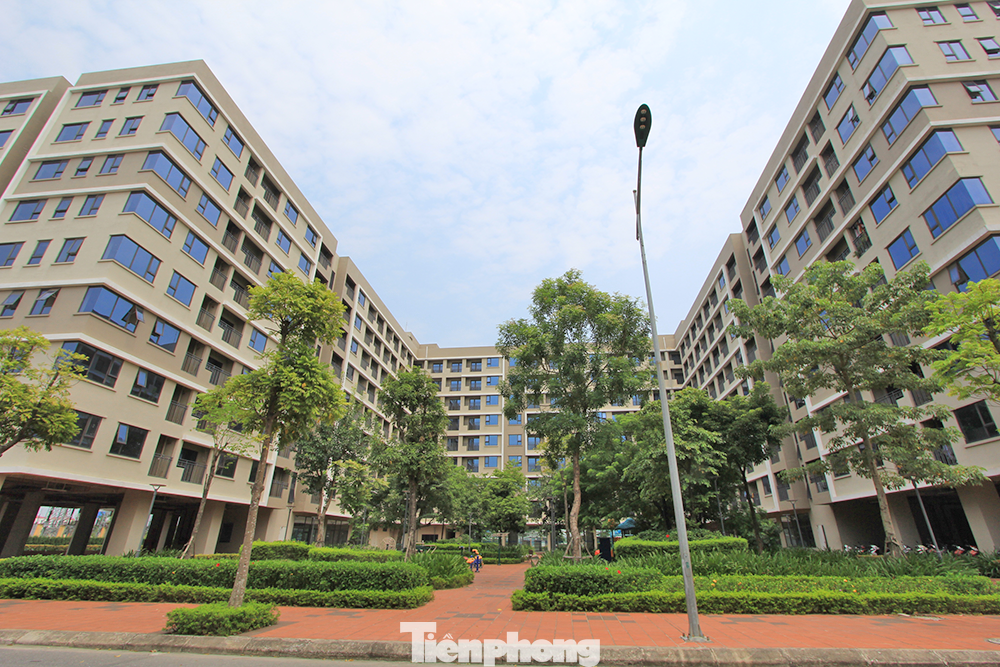 Trong quý III, giá chung cư nhà ở xã hội tại Bắc Ninh dao động từ 8 - 13,5 triệu/m2 nhưng Sở Xây dựng tỉnh này đánh giá thị trường bất động sản trên địa bàn vẫn cơ bản đang trong trạng thái “nín thở nằm chờ”.