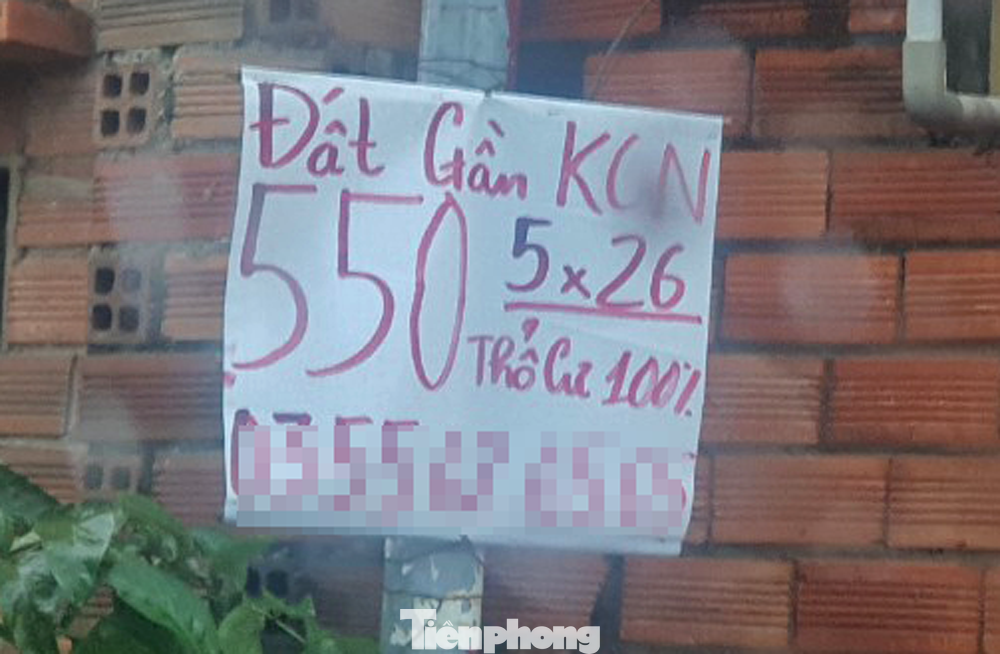 Khá nhiều môi giới chuyên bán các dòng sản phẩm cao cấp, đắt đỏ tại các thị trường tỉnh đang chuyển hướng sang các sản phẩm giá rẻ gần KCN để duy trì cuộc sống. Khá nhiều môi giới chuyên bán các dòng sản phẩm cao cấp, đắt đỏ tại các thị trường tỉnh đang chuyển hướng sang các sản phẩm giá rẻ gần KCN để duy trì cuộc sống.