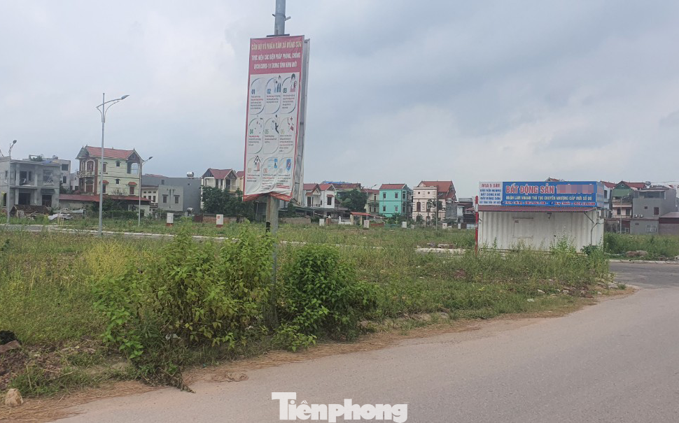 HoREA kiến nghị Chính phủ sớm tháo gỡ khó khăn cho các dự án BĐS, nhà ở thương mại đã tạm nộp tiền sử dụng đất để đảm bảo tính thanh khoản cho thị trường. HoREA kiến nghị Chính phủ sớm tháo gỡ khó khăn cho các dự án BĐS, nhà ở thương mại đã tạm nộp tiền sử dụng đất để đảm bảo tính thanh khoản cho thị trường.