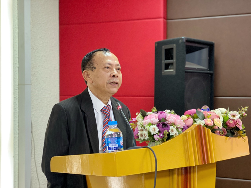 Đồng chí Hoàng Dự - Bí thư Chi bộ Thời báo Văn học nghệ thuật phát biểu nhận nhiệm vụ. Ảnh Phạm Hằng Đồng chí Hoàng Dự - Bí thư Chi bộ Thời báo Văn học nghệ thuật phát biểu nhận nhiệm vụ. Ảnh Phạm Hằng