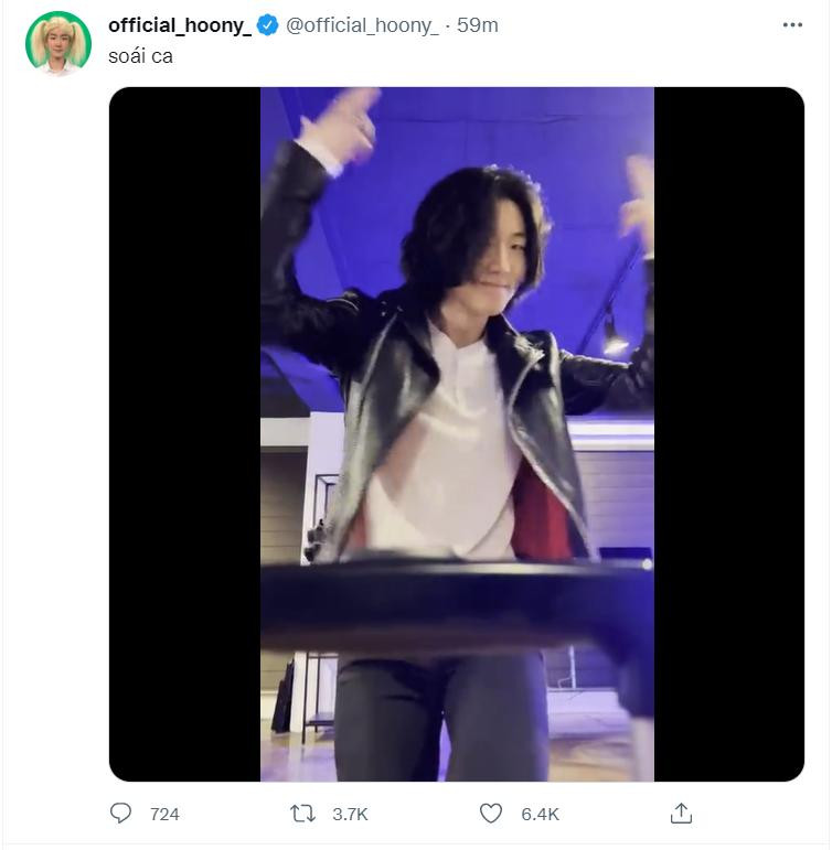 Nhiều fan còn hài hước đùa rằng rốt cuộc ai là người đã dạy cho nam idol viết tiếng Việt, hay phải chăng Seunghoon là người Việt Nam mà bí mật giấu không cho ai biết? Nhiều fan còn hài hước đùa rằng rốt cuộc ai là người đã dạy cho nam idol viết tiếng Việt, hay phải chăng Seunghoon là người Việt Nam mà bí mật giấu không cho ai biết?