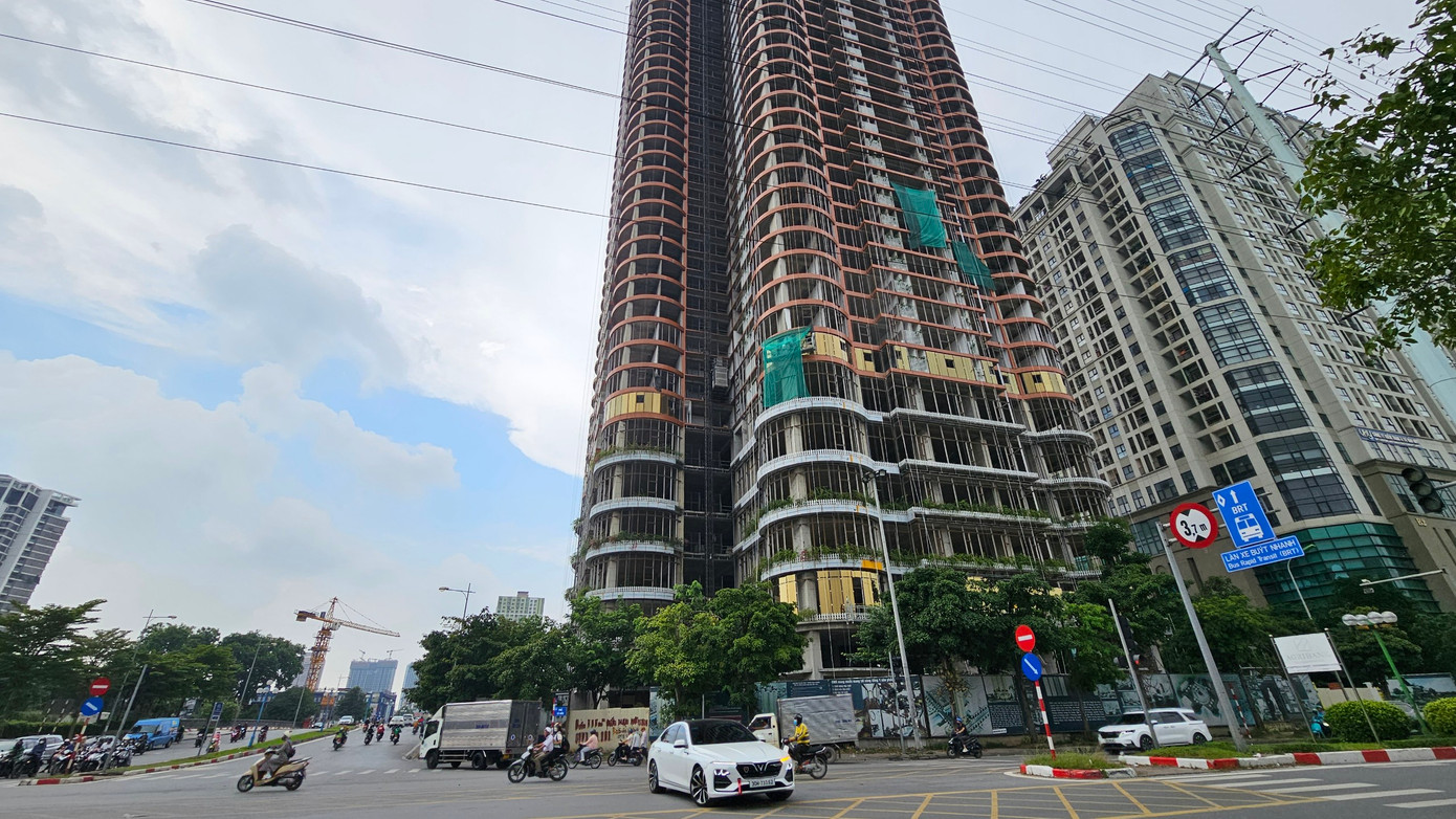 Hiện trên thị trường, các căn hộ dự án QMS Top Tower đang được môi giới chào bán với mức giá khoảng 60-70 triệu đồng/m2.