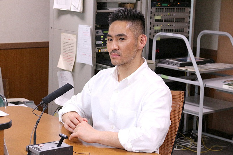 Người hâm mộ không muốn tin Kousuke Atari bị bắt.