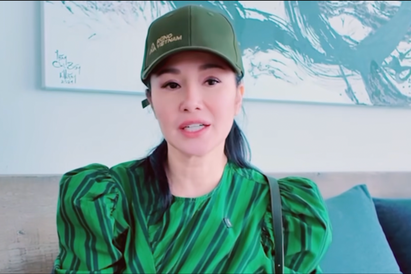 Hồng Nhung trải lòng về nỗi sợ khi xạ trị ung thư vú lần 3.