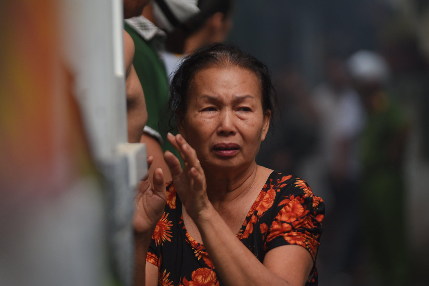 Vụ cháy làm nhiều người dân hốt hoảng.