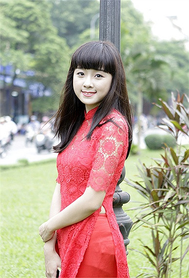 Năm 2011, Thanh Hiền đã tham gia cuộc thi Miss Teen, lọt vào top 100. Tại trường THPT, Hiền thường xuyên tham gia các hoạt động văn hóa, văn nghệ