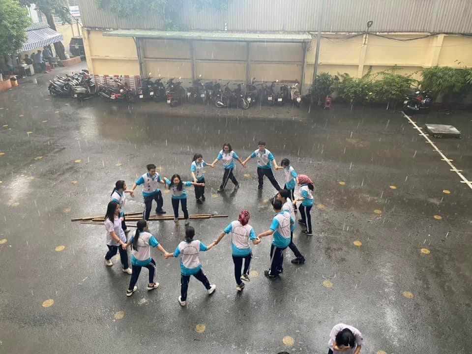 Bên cạnh khả năng học tập "đỉnh của chóp", độ năng động của teen PTNK cũng "rất gì và này nọ" đó! Ảnh: Năng Khiếu Express. Bên cạnh khả năng học tập "đỉnh của chóp", độ năng động của teen PTNK cũng "rất gì và này nọ" đó! Ảnh: Năng Khiếu Express.