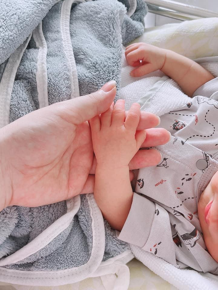 "Công chúa bong bóng" nay đã hóa thành "mẹ bỉm sữa". "Công chúa bong bóng" nay đã hóa thành "mẹ bỉm sữa".