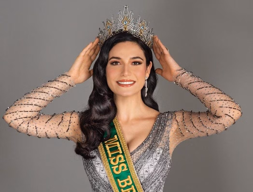 Julia Gama cũng là một trong những đối thủ "nặng kí" cho vương miện Miss Universe 2020.