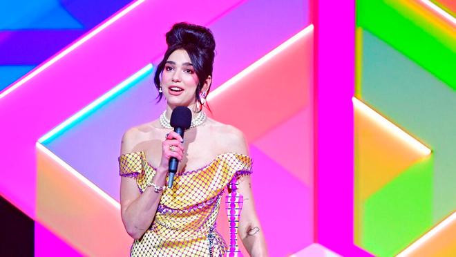 "Người tính không bằng Billboard tính", Dua Lipa đành "lỡ hẹn" với No.1 lần nữa rồi. "Người tính không bằng Billboard tính", Dua Lipa đành "lỡ hẹn" với No.1 lần nữa rồi.