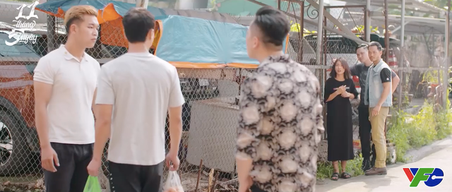 Đăng và Nhi lại tiếp tục vướng vào rắc rối khi đụng độ nhóm giang hồ. Đăng và Nhi lại tiếp tục vướng vào rắc rối khi đụng độ nhóm giang hồ.