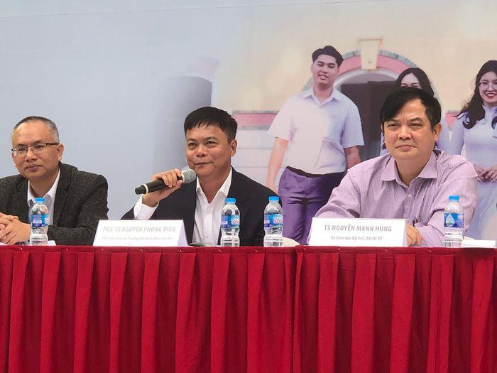 Đại diện trường ĐH Bách Khoa Hà Nội cũng chia sẻ thêm, dù biết số điểm này là khá cao, thế nhưng đây cũng là một cơ sở để cho thấy năng lực của sinh viên trong tương lai. Đại diện trường ĐH Bách Khoa Hà Nội cũng chia sẻ thêm, dù biết số điểm này là khá cao, thế nhưng đây cũng là một cơ sở để cho thấy năng lực của sinh viên trong tương lai.