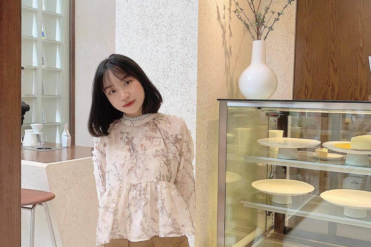 Cô bạn vẫn tìm đọc thêm các kiến thức liên quan để mở rộng vốn hiểu biết. Ảnh: NVCC Cô bạn vẫn tìm đọc thêm các kiến thức liên quan để mở rộng vốn hiểu biết. Ảnh: NVCC