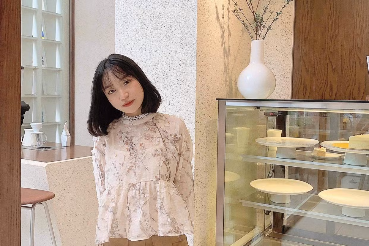 Cô bạn vẫn tìm đọc thêm các kiến thức liên quan để mở rộng vốn hiểu biết. Ảnh: NVCC Cô bạn vẫn tìm đọc thêm các kiến thức liên quan để mở rộng vốn hiểu biết. Ảnh: NVCC