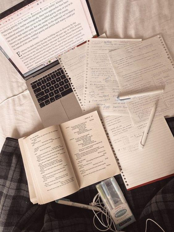 Lời khuyên tốt nhất là teen nên học online bằng laptop hoặc máy tính bảng để bảo vệ mắt đồng thời tránh gây xao nhãng. Lời khuyên tốt nhất là teen nên học online bằng laptop hoặc máy tính bảng để bảo vệ mắt đồng thời tránh gây xao nhãng.