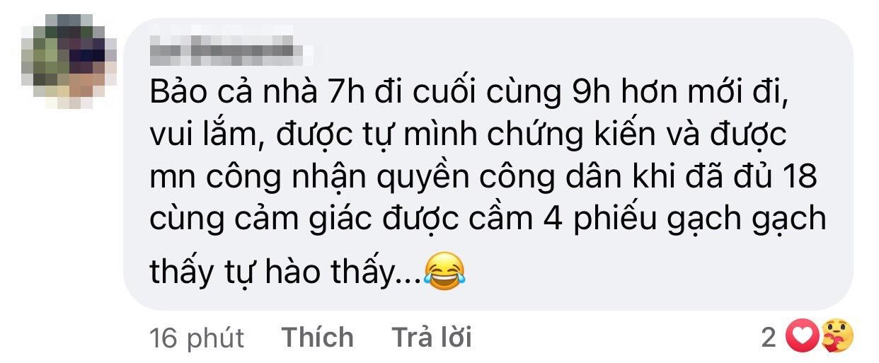 Một cử tri trẻ chia sẻ cảm xúc lần đầu tham gia bầu cử tại địa phương.