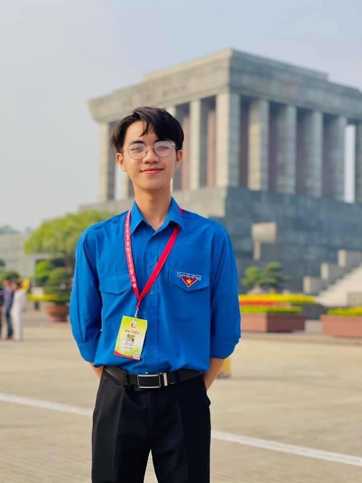 Hiện Lập Phúc đang là sinh viên khoa Lịch sử, trường ĐH Sư phạm TP.HCM. Ảnh: FBNV.