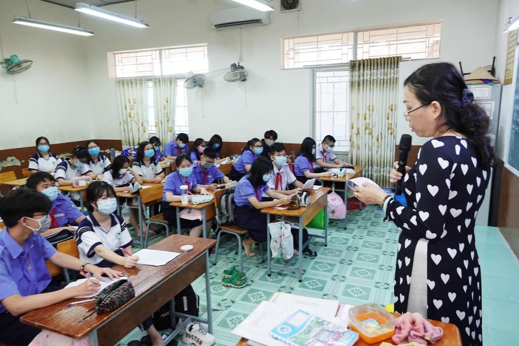 Ngoài ra, học sinh cũng cần phải chú ý theo dõi phần ôn tập của thầy cô tại lớp. Ảnh tổng hợp từ Internet. Ngoài ra, học sinh cũng cần phải chú ý theo dõi phần ôn tập của thầy cô tại lớp. Ảnh tổng hợp từ Internet.