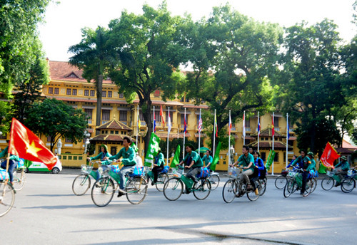 Những vòng xe tình nguyện đã lăn về tới Hà Nội