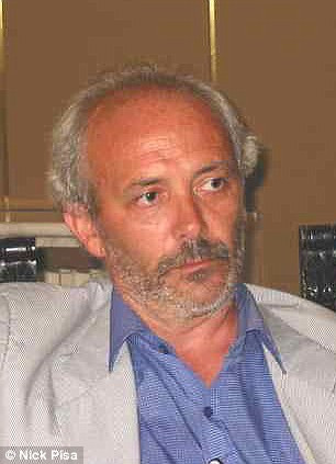 Ông Narcisio Buffoni, 60 tuổi, thị trưởng của Montignoso, thuộc Massa Carrara, tỉnh Tuscany