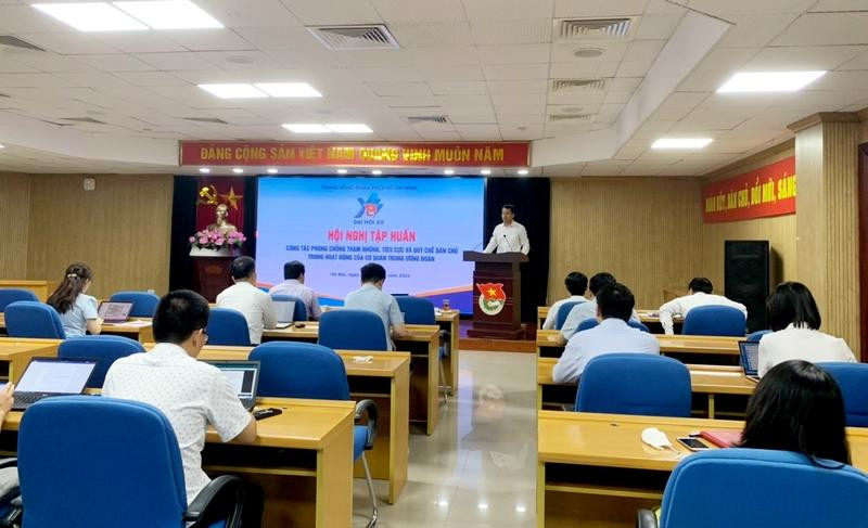 Anh Ngô Văn Cương, Bí thư T.Ư Đoàn, Chủ nhiệm Ủy ban Kiểm tra T.Ư Đoàn phát biểu tại Hội nghị.