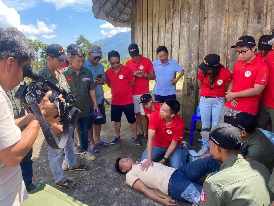 Hướng dẫn tập huấn sơ, cấp cứu, hỗ trợ cứu hộ cứu nạn khẩn cấp các nạn nhân tai nạn giao thông của Đội Cứu hộ cứu nạn từ thiện SOS đèo Lò Xo Hướng dẫn tập huấn sơ, cấp cứu, hỗ trợ cứu hộ cứu nạn khẩn cấp các nạn nhân tai nạn giao thông của Đội Cứu hộ cứu nạn từ thiện SOS đèo Lò Xo