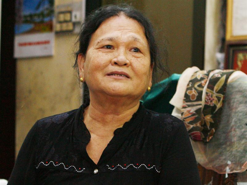 ...và Bà Ngô Thị Tuyển bây giờ - Ảnh: Hồng Vĩnh