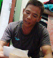 Mẹ cháu bé bị bỏ rơi trên taxi đang được cắt cơn nghiện ảnh 1